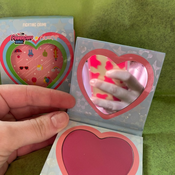 The Powder Puff Girls Fighting Crime Pressed Blush - Picture 5 of 6